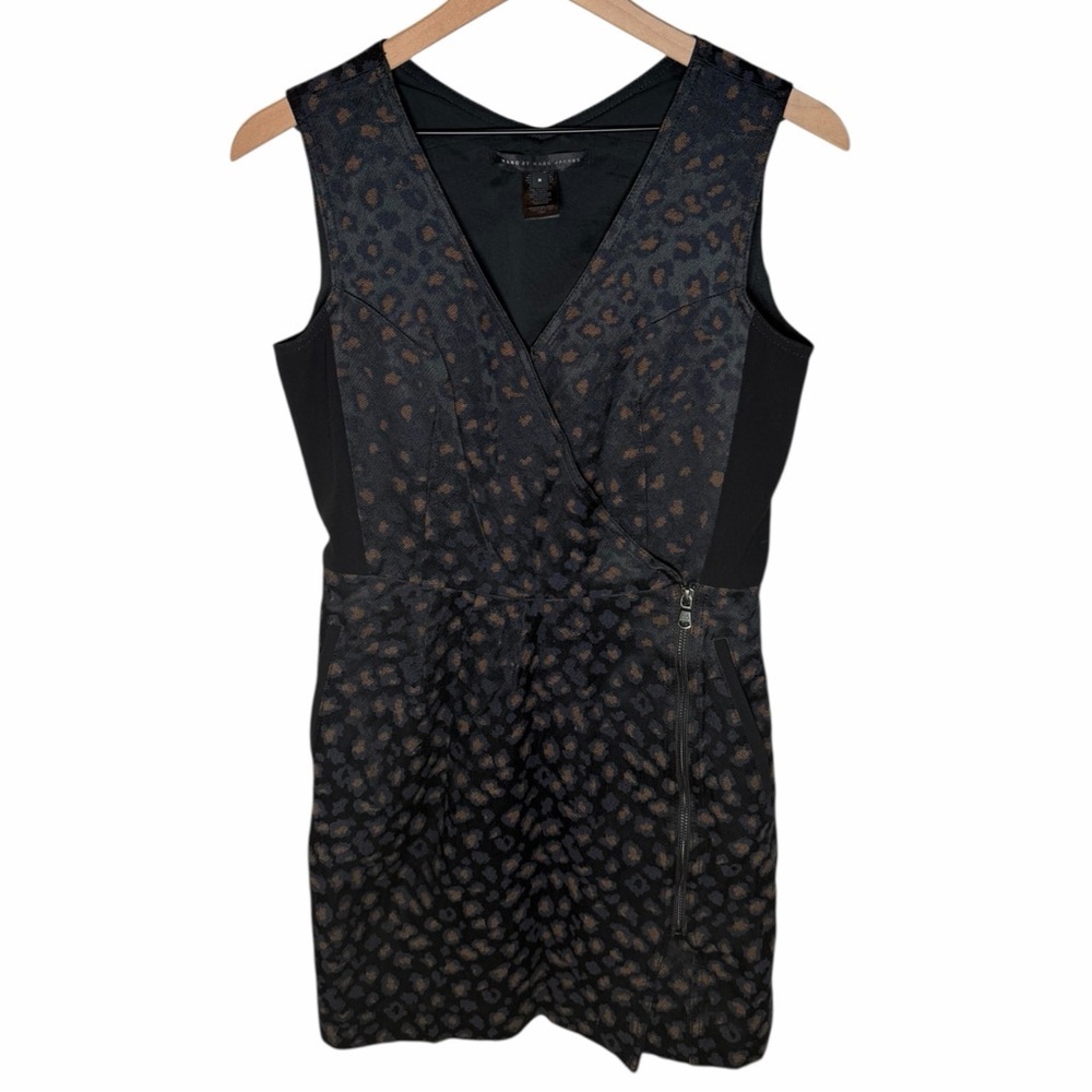 Marc by Marc Jacobs Animal Print Wrap Dress Sz 8 Sleeveless Midi Cocktail Work - Picture 2 of 12